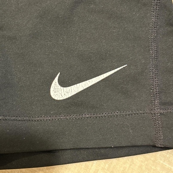 Nike pro shorts - Picture 2 of 4